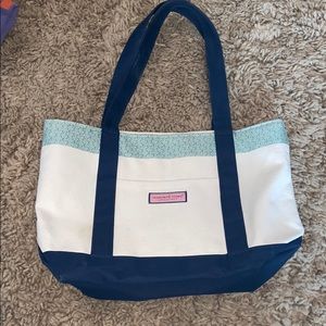 Vineyard vines tote